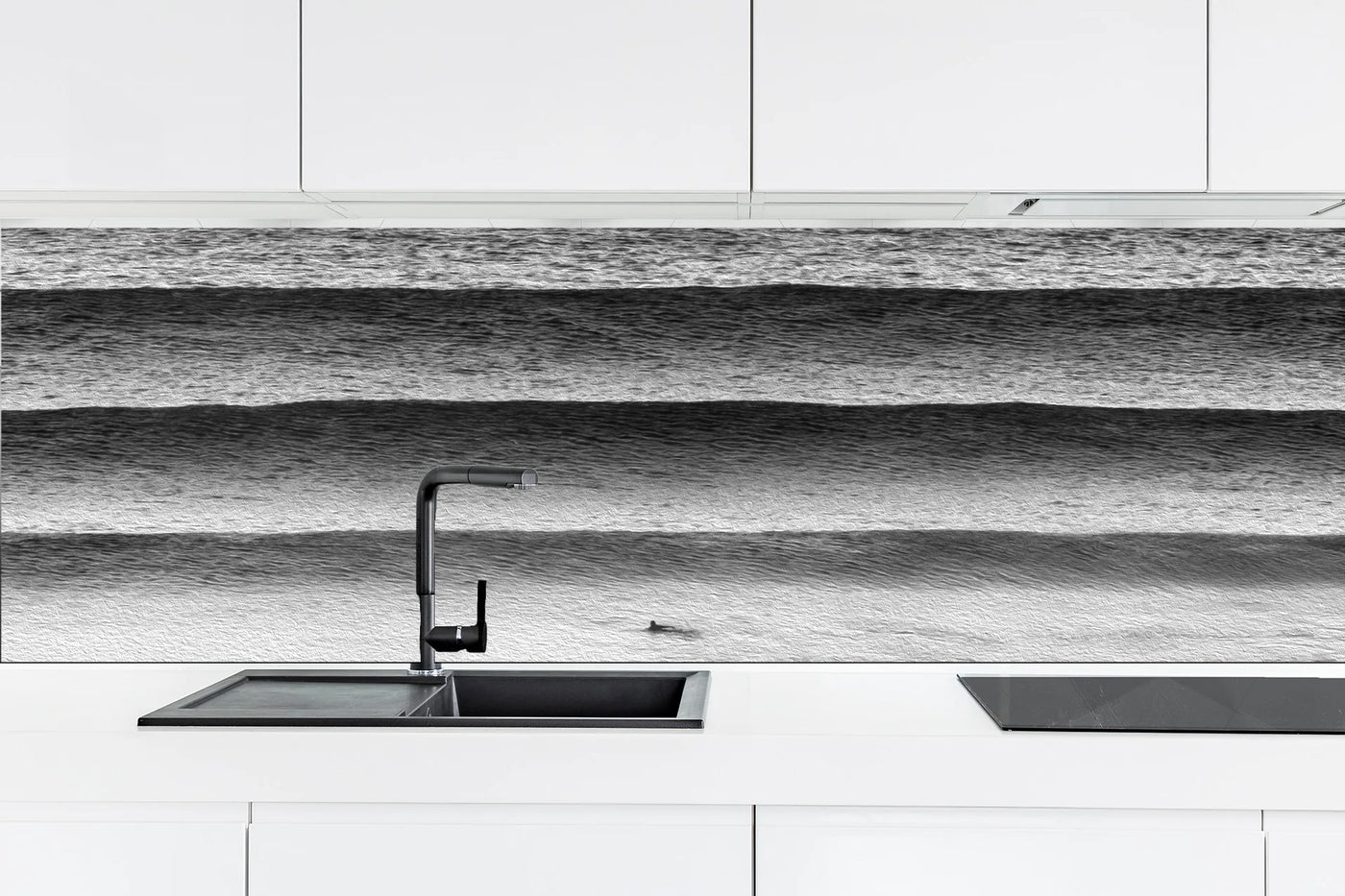 Thinking of an ocean-inspired splashback? Enhance your space with coastal beauty